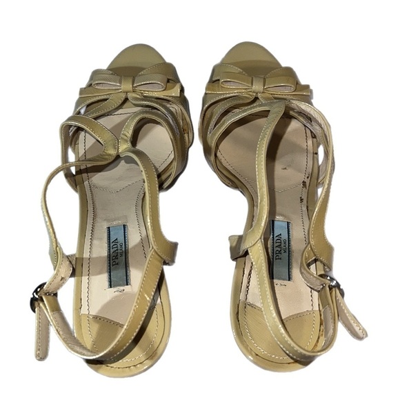 EUC Authentic Prada Bow Strappy Platform Beige Patent Heels Made in Italy 38.5 - Picture 8 of 15